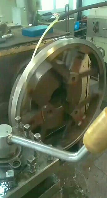 平時很難見到的機械加工過程